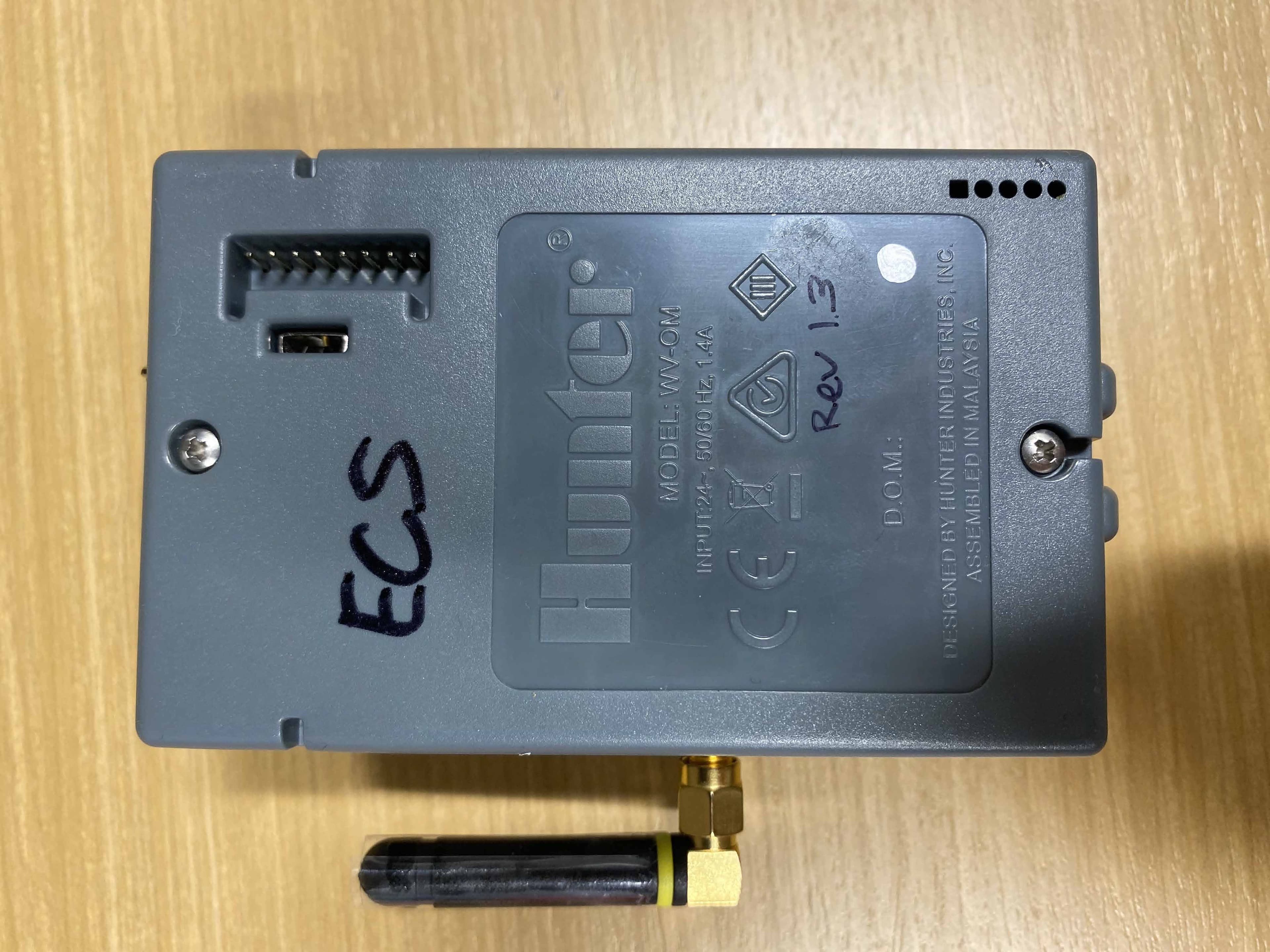 Quick plug-in controller - FCC ID M3U-WVOM - Hunter Industries Inc (2)