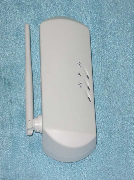 802.11b Wireless LAN Station Adapter/ Access Point - FCC ID M4Y-000580 - Z Com Inc (4)