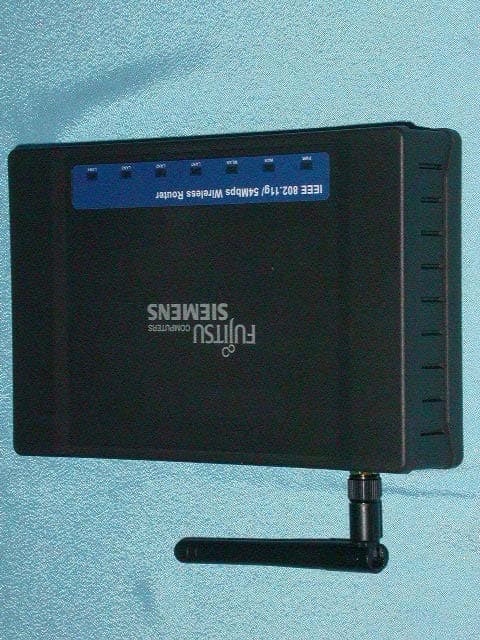 IEEE 802.11g 54Mbps Wireless Router - FCC ID M4Y-XG2000 - Z Com Inc (3)