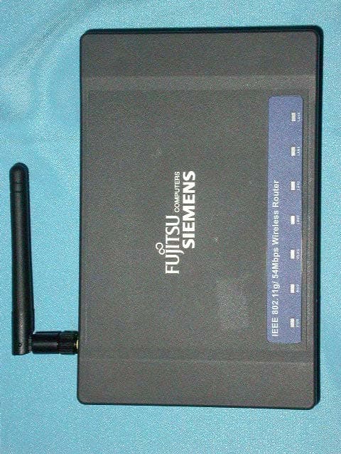 IEEE 802.11g 54Mbps Wireless Router - FCC ID M4Y-XG2000 - Z Com Inc (5)