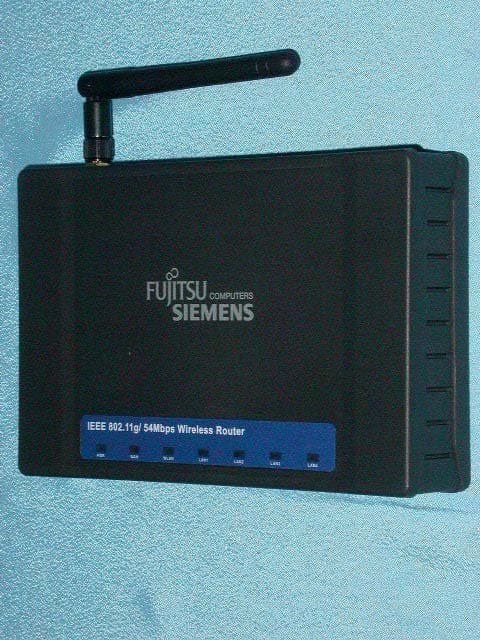 IEEE 802.11g 54Mbps Wireless Router - FCC ID M4Y-XG2000 - Z Com Inc (4)