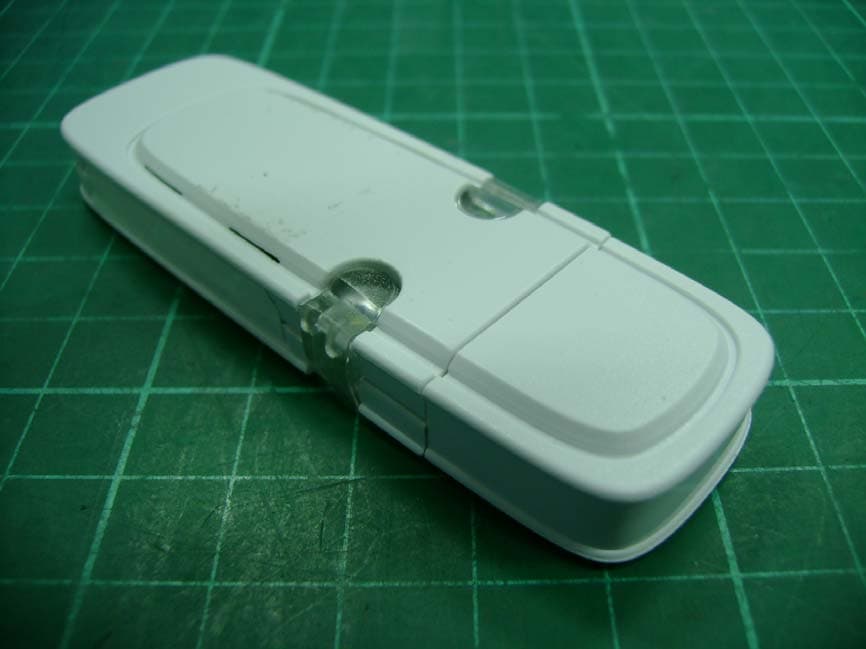 Wireless LAN USB Adapter - FCC ID M4Y-XN791V02 - Z Com Inc (2)