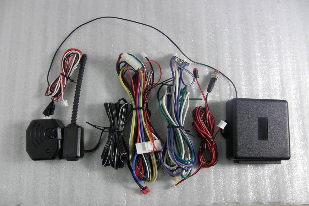 Transmitter of car alarm system - FCC ID M65TR01 - Super Nova Co Ltd (2)