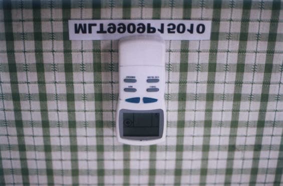 Lighting/Fan Remote - FCC ID M8CBC9006 - Fego Precision Industrial Co Ltd (2)