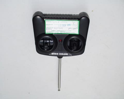 Remote Control Toy Transmitter - FCC ID M8Q8121627 - Ngai Keung Metal & Plastic Manufactory Ltd (2)