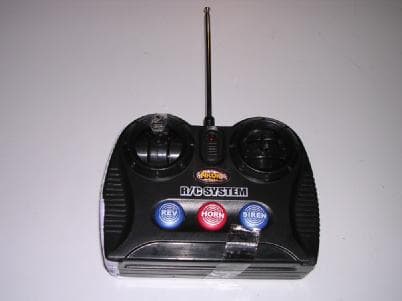 RC Toy Transmitter - FCC ID M8QF81027TX - Ngai Keung Metal & Plastic Manufactory Ltd (2)