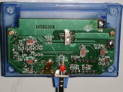 RC Toy Transmitter - FCC ID M8QM64F27T - Ngai Keung Metal & Plastic Manufactory Ltd
