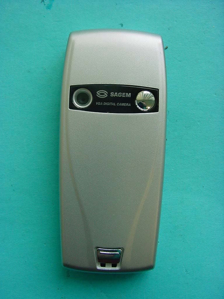 GSM 900/1800/1900 Mobile Phone - FCC ID M9H95M2004 - Sagem Wireless (2)