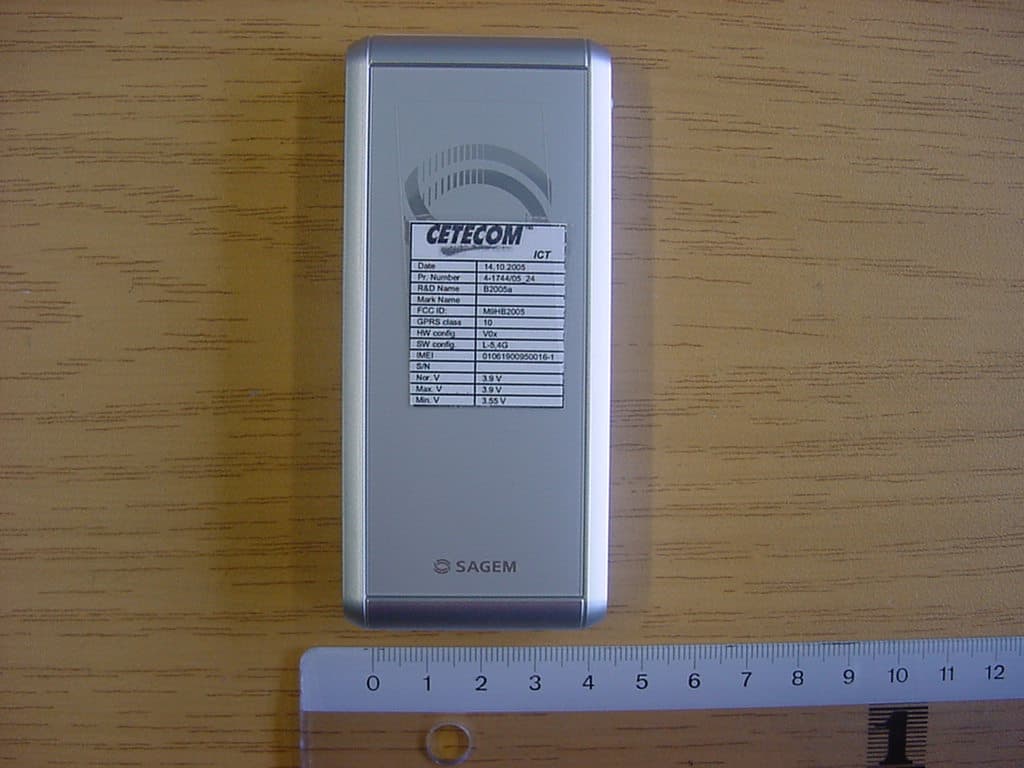 GSM 850/1800/1900 Mobile Phone - FCC ID M9HB2005 - Sagem Wireless (4)