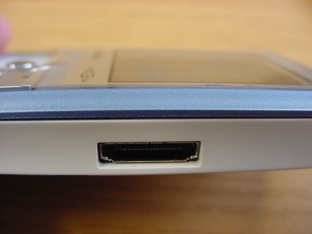 GSM 900/1800/1900 Mobile Phone with BT - FCC ID M9HB2005B - Sagem Wireless (2)