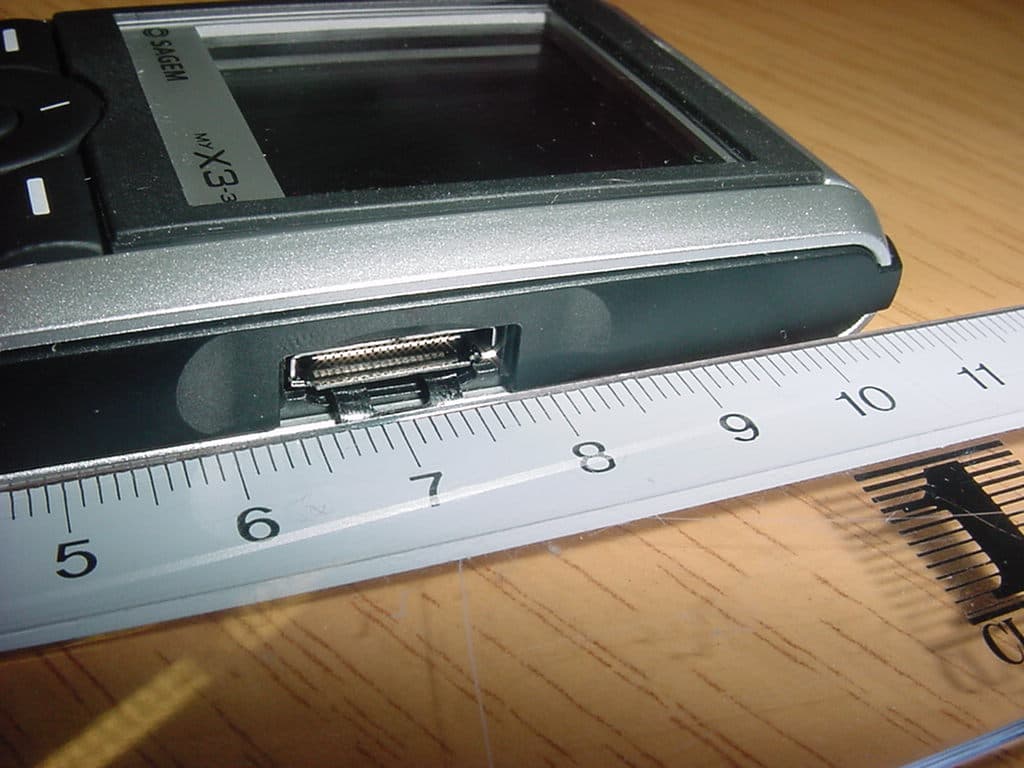 GSM 900/1800/1900 Mobile Phone with BT - FCC ID M9HB2005BO - Sagem Wireless (3)