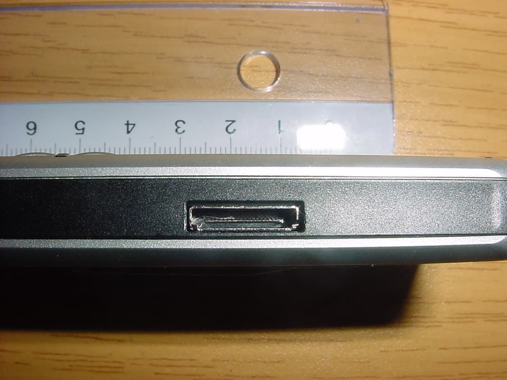 GSM 850/1800/1900 Mobile Phone with BT - FCC ID M9HD2005AP - Sagem Wireless