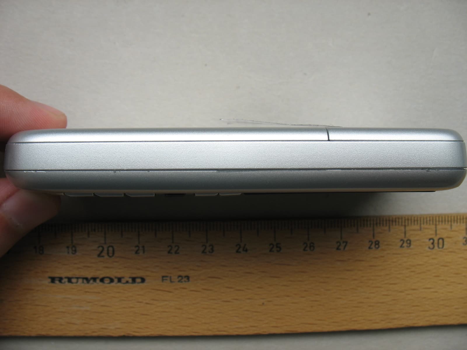 Triple Band GSM 900/1800/1900 MHz Mobile Phone - FCC ID M9HEP2006 - Sagem Wireless (2)