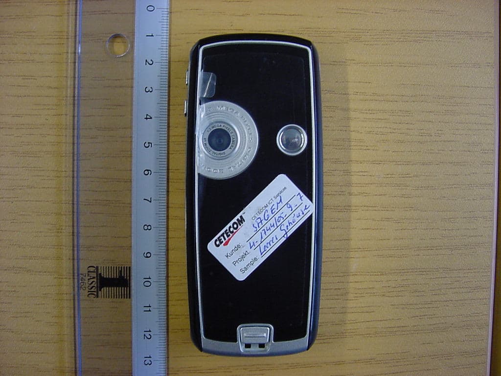 GSM 900/1800/1900 and UMTS Mobile Phone with BT - FCC ID M9HMU2005P - Sagem Wireless (2)
