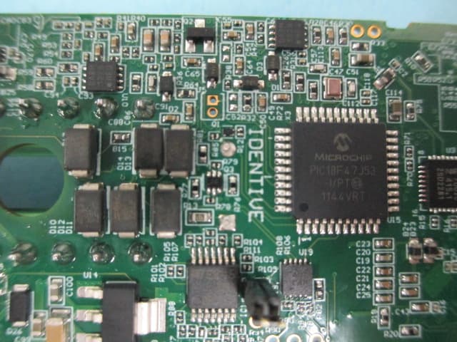 Multi-protocol RFID physical access control device - FCC ID MBPTSCTYWM-02 - Identiv, Inc