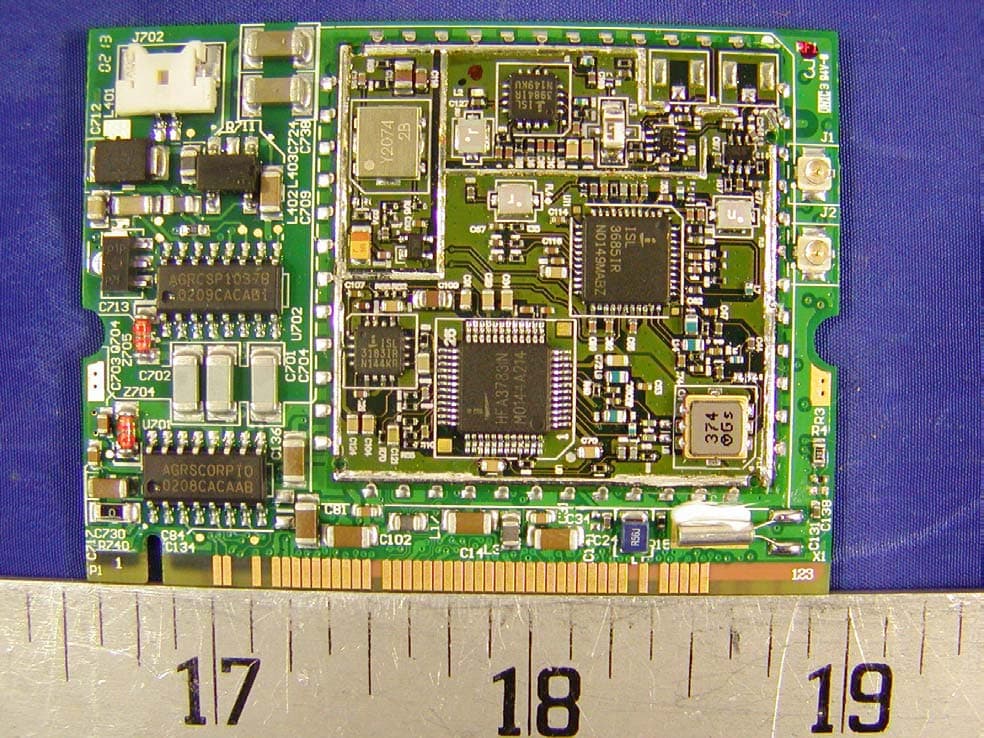 WLAN 802.11b Card - FCC ID MCLT60H418 - HON HAI Precision Ind. Co., Ltd.