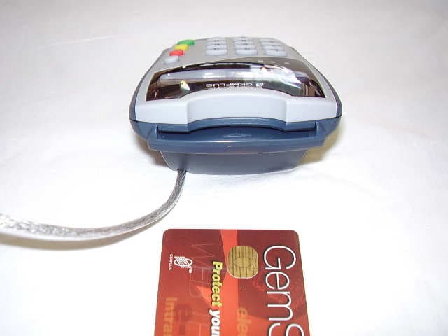Smart Card Reader - FCC ID MESPINPAD - Thales DIS France SAS