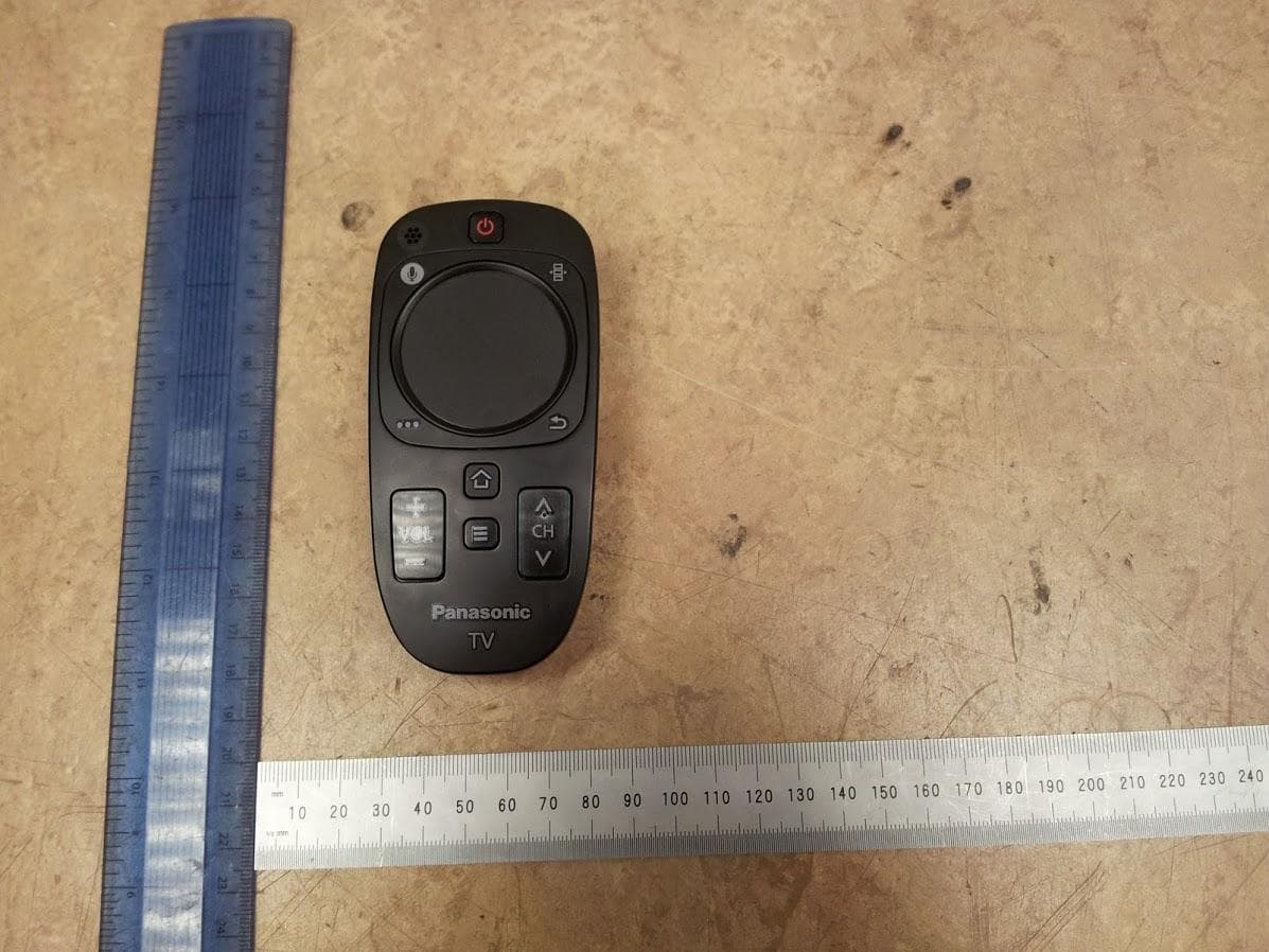JPN Panasonic Viera TV Touch Pad BT Remote 2013 - FCC ID MG3-0602284 - Universal Electronics Inc (2)