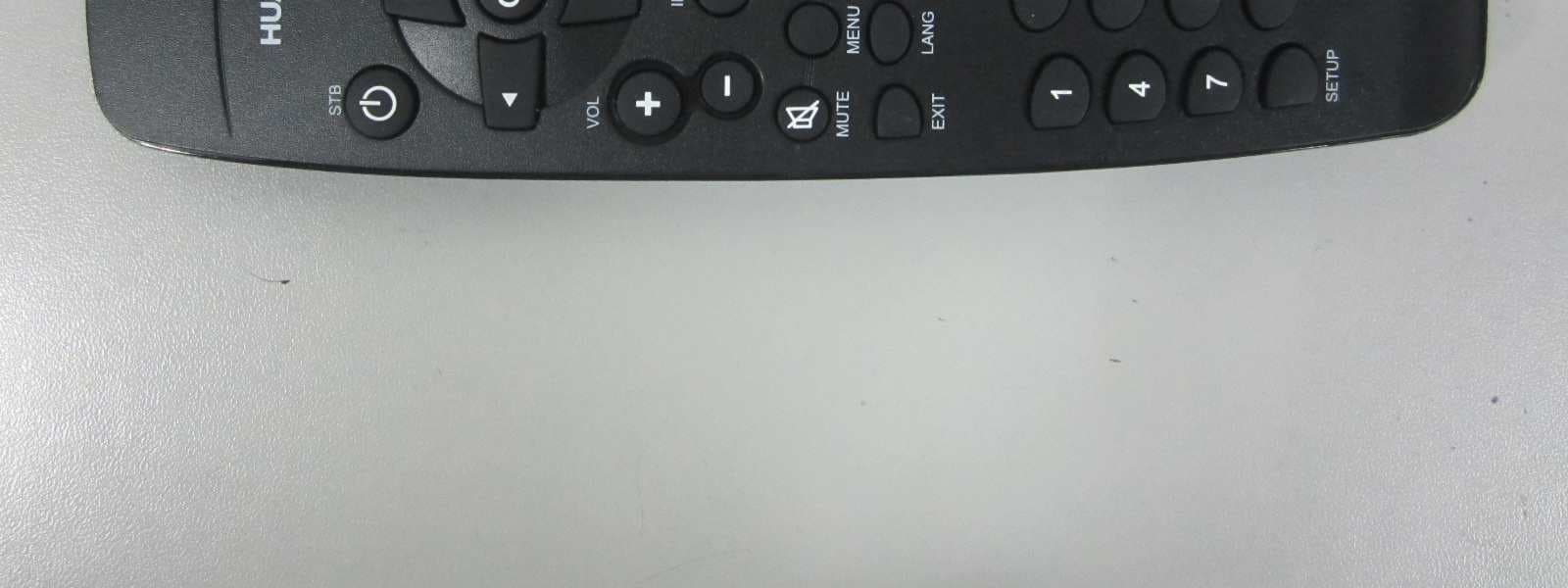 Remote controller unit - FCC ID MG3-2035 - Universal Electronics Inc (2)