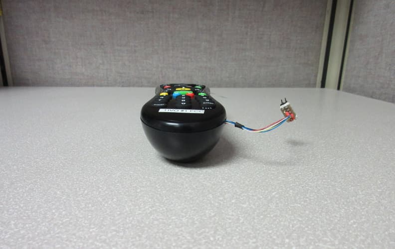 TiVo Series 5 Remote Control 2014 - FCC ID MG3-7020 - Universal Electronics Inc (3)