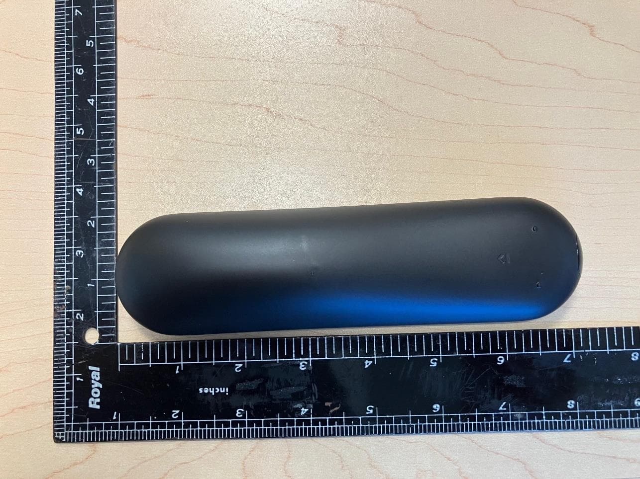 Hand held battery operated infrared and BLE remote control - FCC ID MG3-R326810 - Universal Electronics Inc