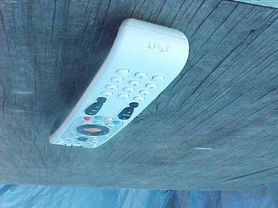 DirecTV Custom Device - FCC ID MG32081 - Universal Electronics Inc (5)