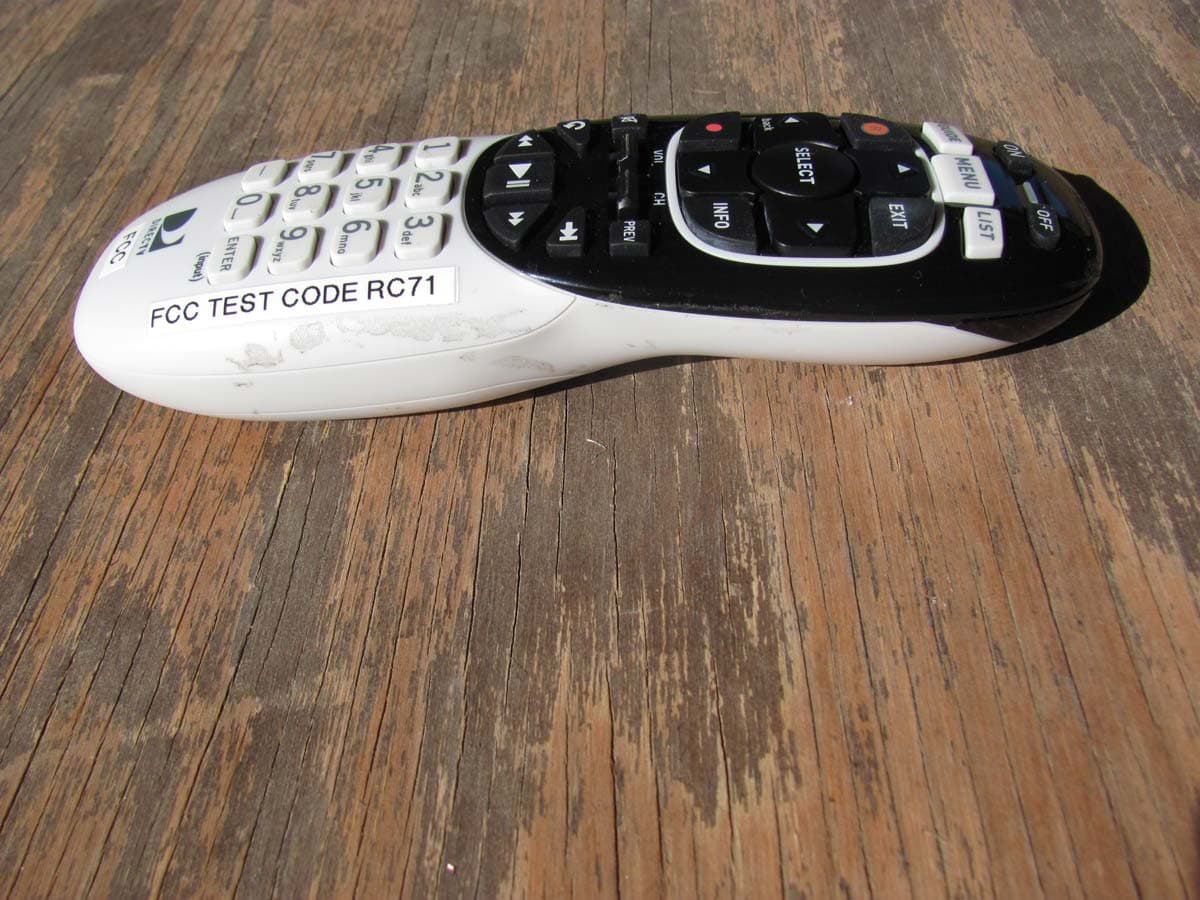 DirectV RC71 RF4CE 2012 - FCC ID MG33004 - Universal Electronics Inc (3)