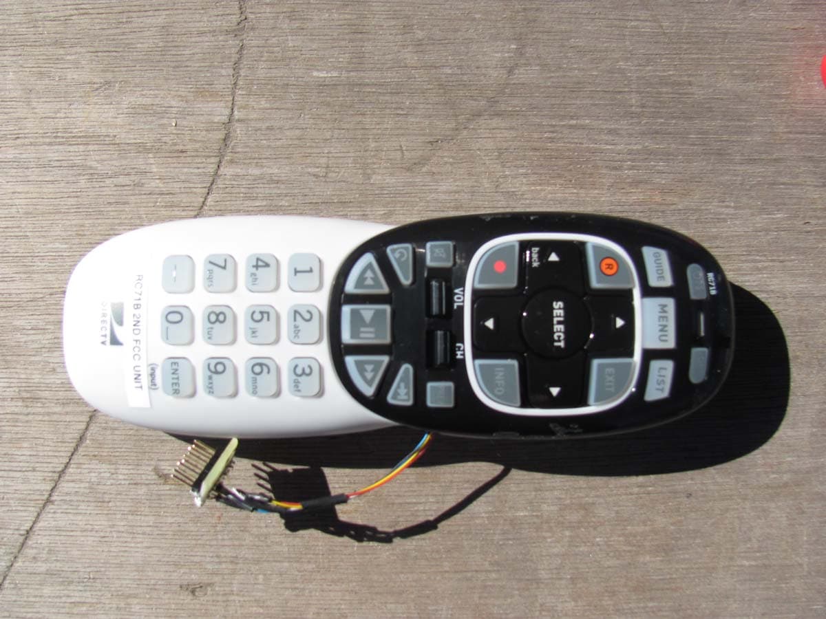 DirecTV RC71B RF4CE w/ Backlight 2012 - FCC ID MG33005 - Universal Electronics Inc (2)
