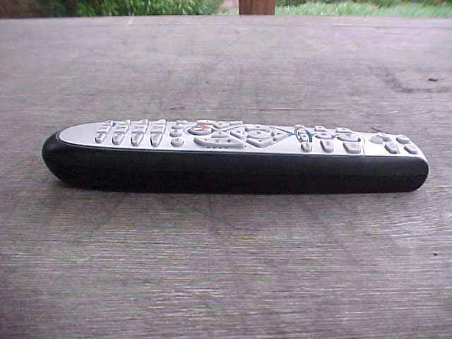 Giuliani PC Remote 2005 - FCC ID MG33010 - Universal Electronics Inc (5)