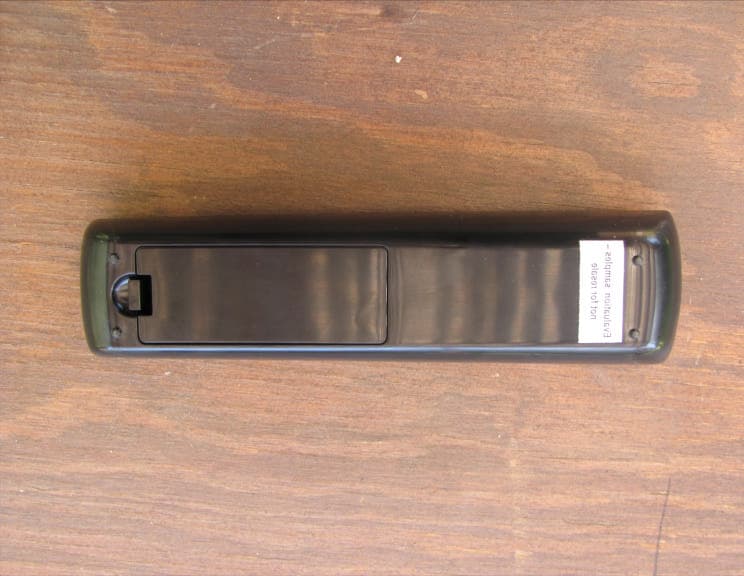 Motorola URC 600 UHF IR Remote 2010 - FCC ID MG33051 - Universal Electronics Inc (2)
