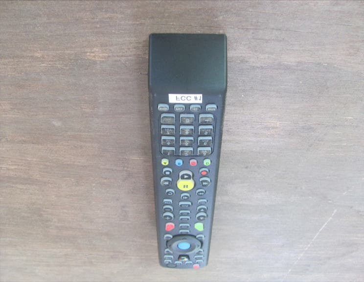 Insignia cTV RF Remote 2010 - FCC ID MG38881-R - Universal Electronics Inc (5)