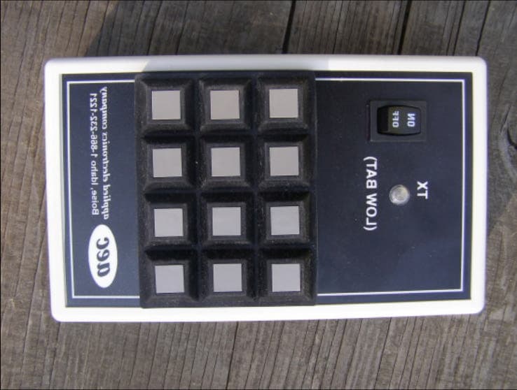 Hand Held Transmitter - FCC ID MJYMPJ - Applied Electronics Company (2)
