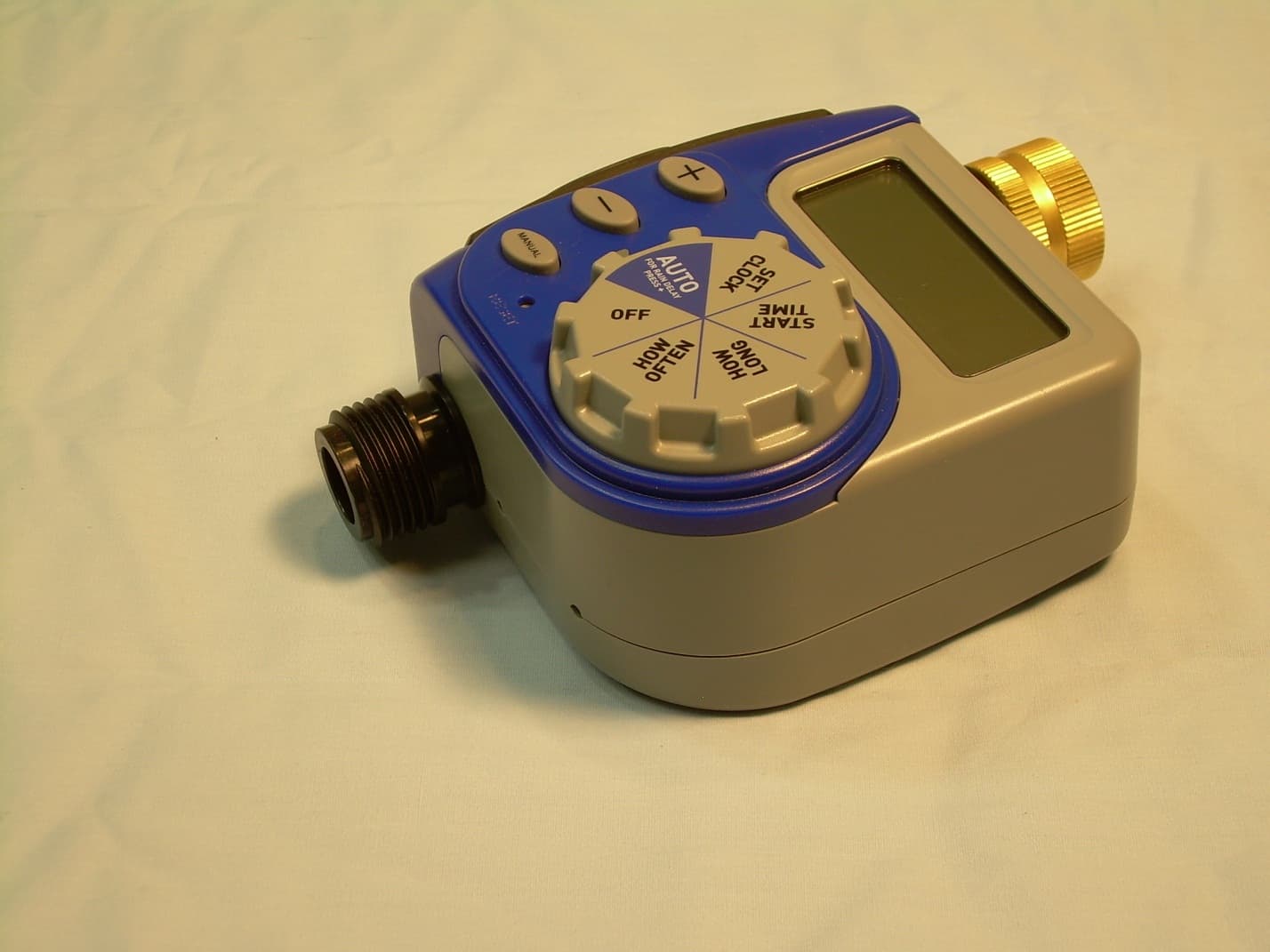 Outlet Hose Faucet Timer - FCC ID ML6HT8ZB001 - Orbit Irrigation Product Inc. (2)