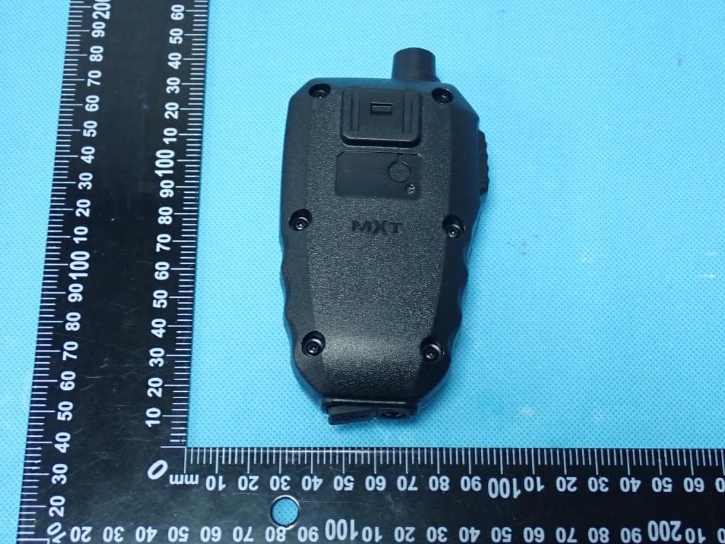 Wireless Bluetooth Microphone - FCC ID MMAMXMC95 - Midland Radio Corporation (4)