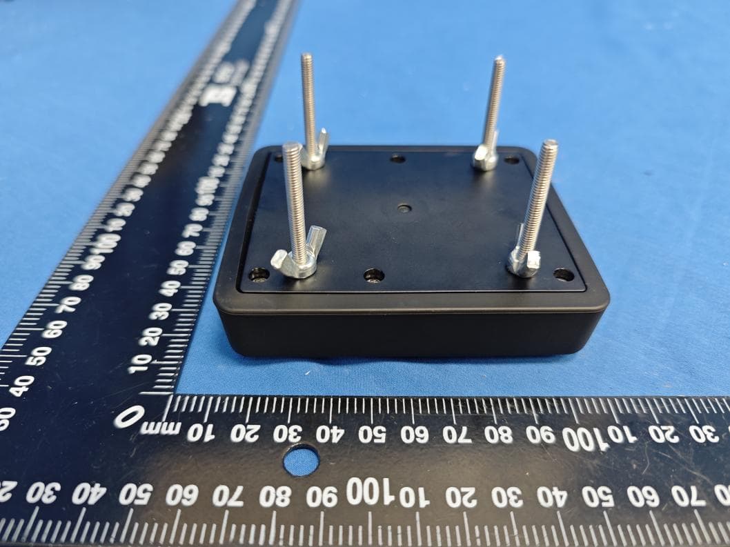 Searchlight - FCC ID MMK30220 - Golight Inc (4)