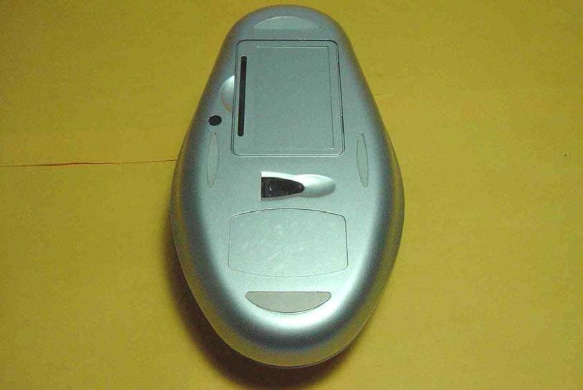 Wireless Optical Mouse - FCC ID MNL220020021111 - Adomax Technology Co Ltd