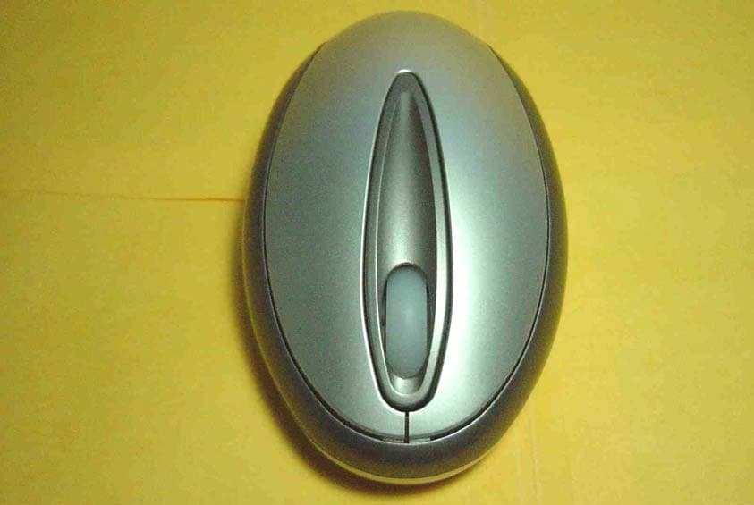 Wireless Optical Mouse - FCC ID MNL220020021111 - Adomax Technology Co Ltd (2)