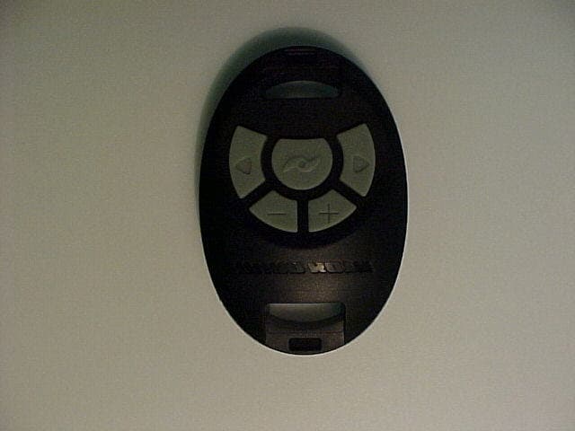 Wireless Controller for Trolling Motor - FCC ID MO5COPLT - Johnson Worldwide Associates (2)