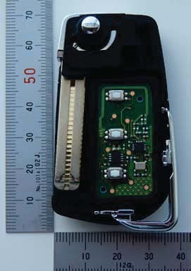 RKE Transmitter - FCC ID MOZB97TZ - Tokai Rika Co Ltd (3)