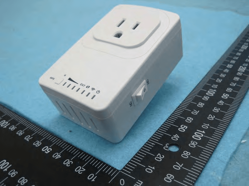 11n WiFi Extender Smart Plug - FCC ID MQ4PLW52 - Abocom Systems Inc