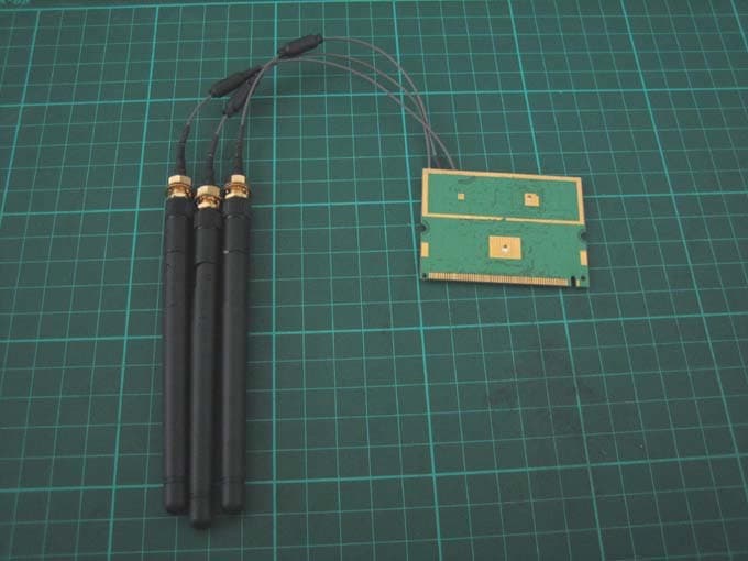 Mini PCI Module - FCC ID MQ4WCM5202 - Abocom Systems Inc (4)