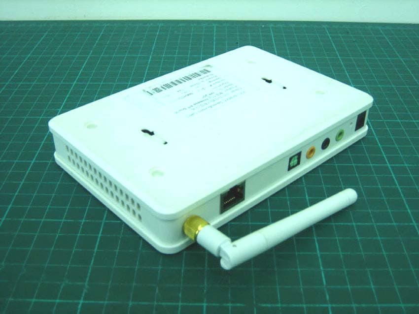 802.11b/g Wireless AP Sound Card - FCC ID MQ4WR201 - Abocom Systems Inc (2)