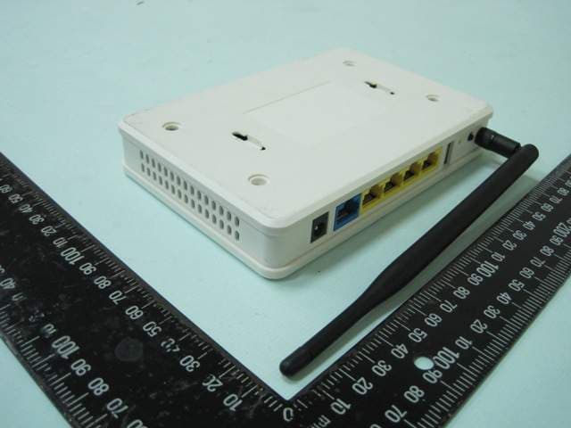 802.11n/b/g Router with Passive PoE - FCC ID MQ4WR5210 - Abocom Systems Inc (2)