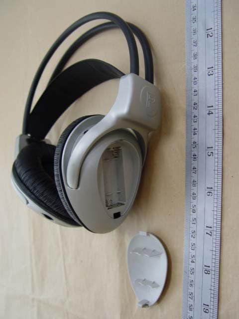 2.4GHz Digital Wireless Headphone System - FCC ID MQ5RF-688DTX - Telean Technology Ltd (4)