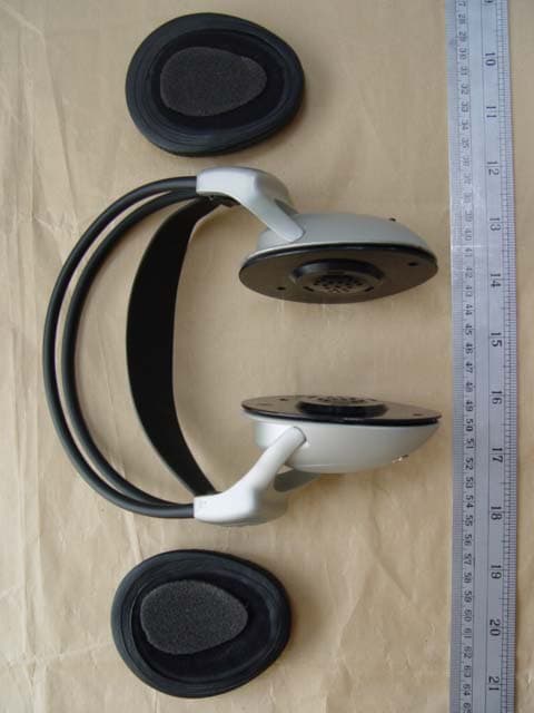 2.4GHz Digital Wireless Headphone System - FCC ID MQ5RF-688DTX - Telean Technology Ltd (3)