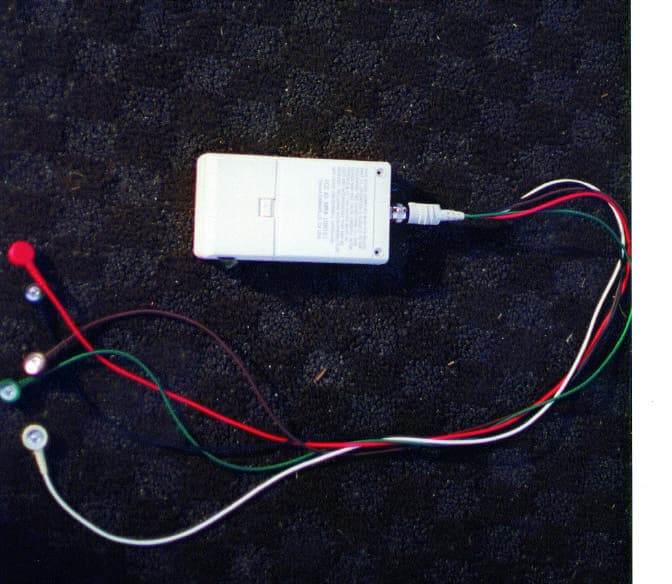 Low Power RF Telemetry Transmitter - FCC ID MRA-109152 - Zymed Medical Instrumentation (2)