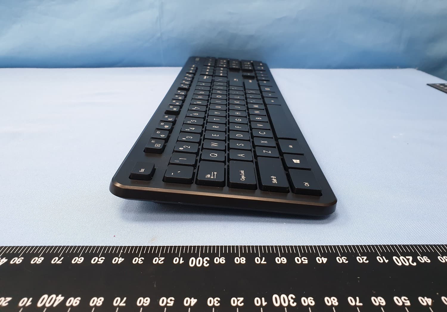 Wireless Keyboard and Mouse Set CW100 (Keyboard) - FCC ID MSQ-KB-CW100 - ASUSTeK Computer Inc (3)