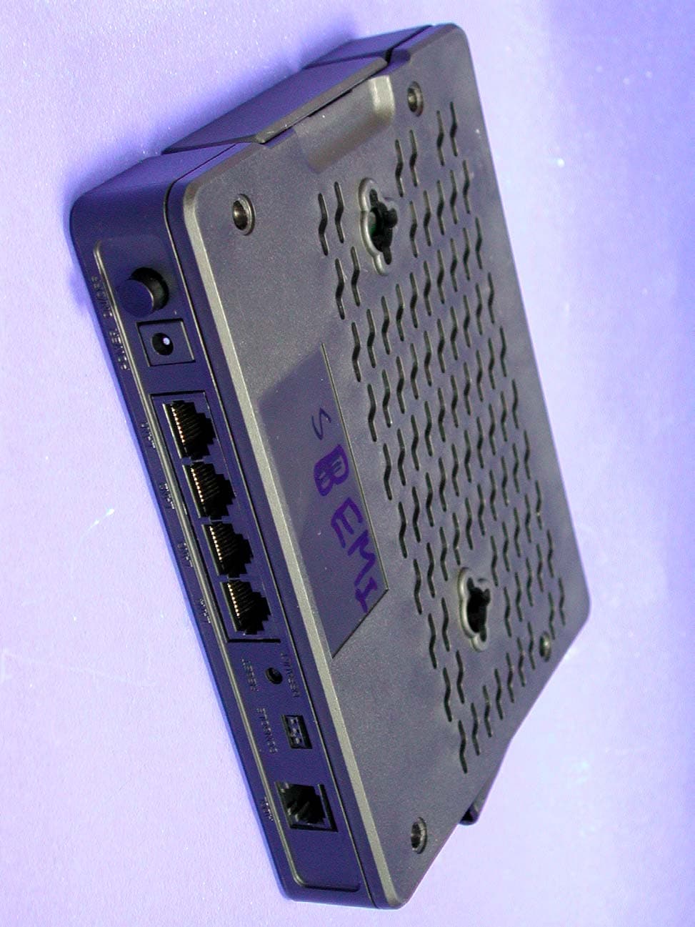4-PORT ETHERNET SWITCH + WI-FI ADSL ROUTER - FCC ID MSQAAM6KVIF1 - ASUSTeK Computer Inc (3)