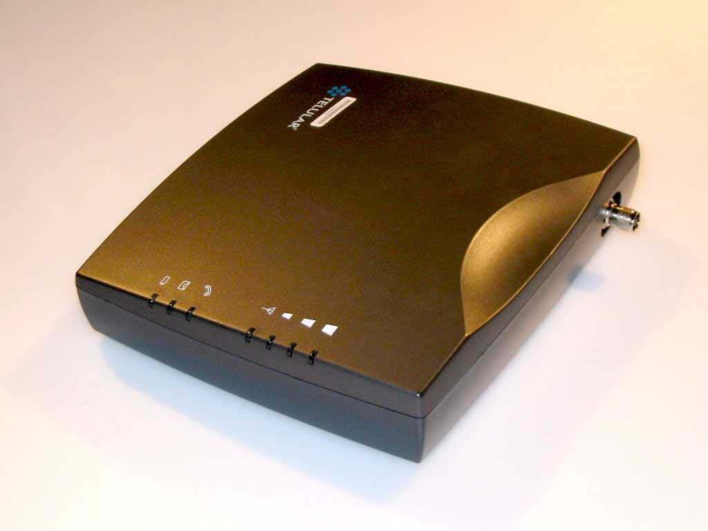 CDMA800 and 1900 Fixed Wireless Terminal - FCC ID MTFCDMAFWT2004 - Telular Corporation