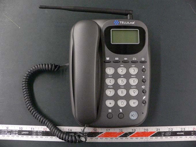 cdma 800MHz Wireless Deskphone - FCC ID MTFSX6P200260C - Telular Corporation (4)
